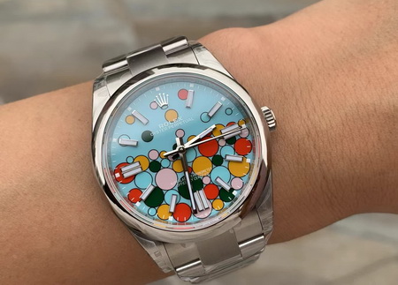 ロレックス オイスターパーペチュアル 124300-0008（41mm）本物とレプリカ比較