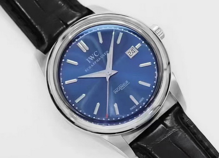 IWC インジニュール IW323310 スーパークローン時計 正規品比較概要